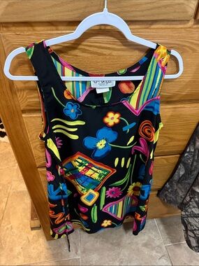 LA BELLE Black Floral & Multicolor Sleeveless Top